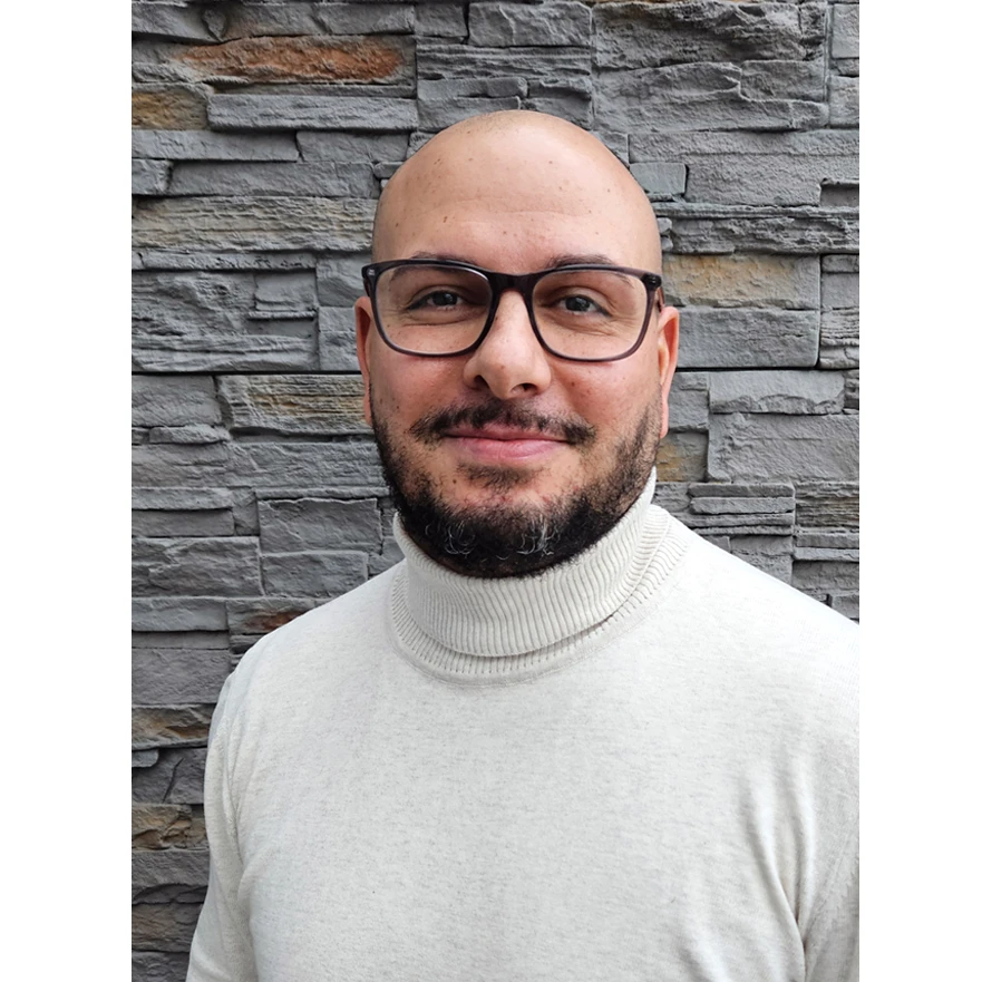 Geschäftsführer Yalcin Housein