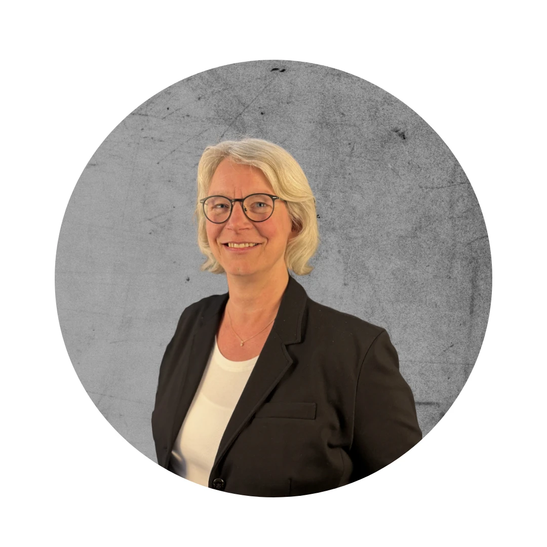 Kira Kathmann - Geschäftsführerin Kira Kathmann - Geschäftsführerin
